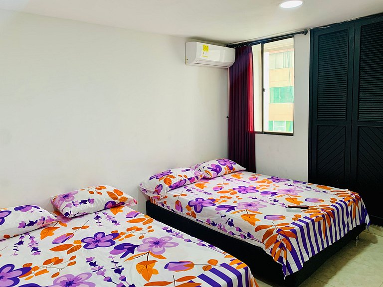 Bello apartamento Rodadero con Balcón Cerca al Mar