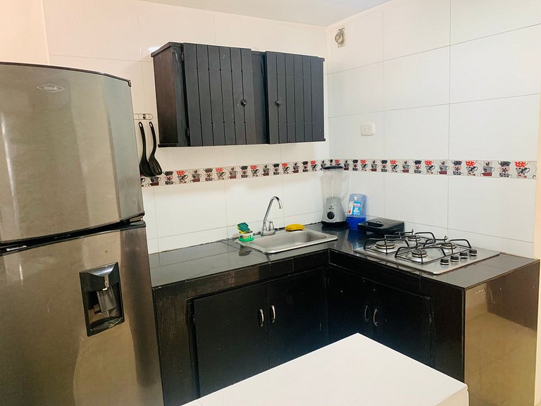 Bello apartamento Rodadero con Balcón Cerca al Mar