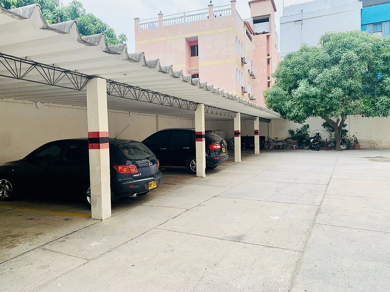 Bello apartamento Rodadero con Balcón Cerca al Mar