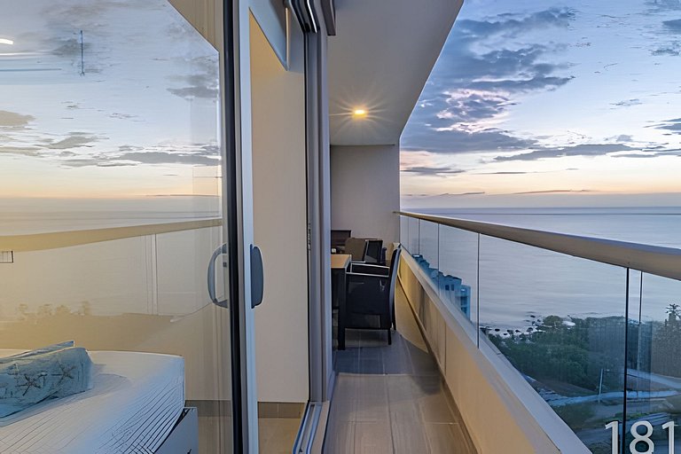 Hermoso Apartamento con Vista al Mar T1-182
