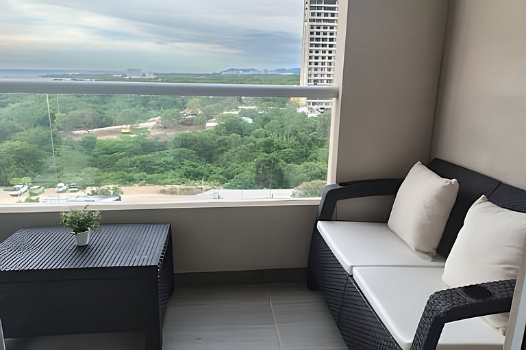 Hermoso Apartamento con Vista lat al Mar T1-82