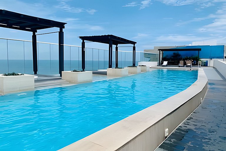 Espectacular Penthouse con Jacuzzi y Vista al Mar