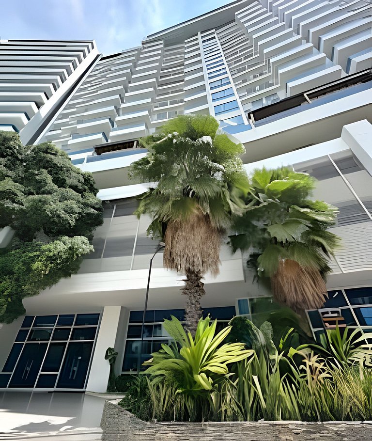 Espectacular Penthouse con Jacuzzi y Vista al Mar