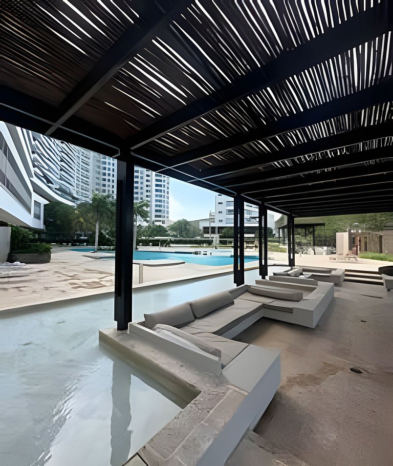 Espectacular Penthouse con Jacuzzi y Vista al Mar