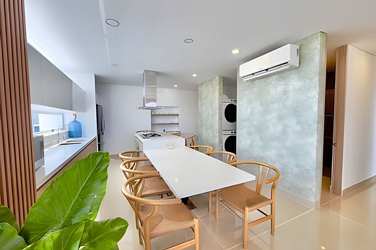 Espectacular Penthouse con Jacuzzi y Vista al Mar