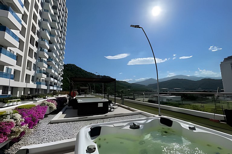 Ocean View and Modern Apartment, 8 people capacity