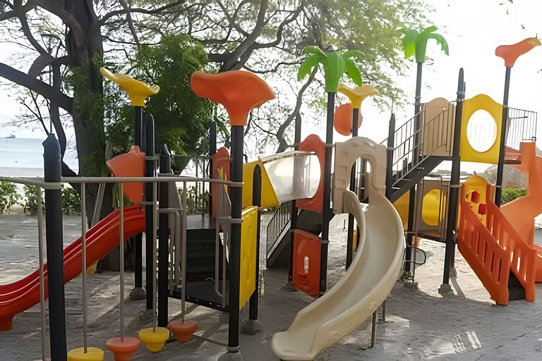 Ocean View and Modern Apartment, 8 people capacity