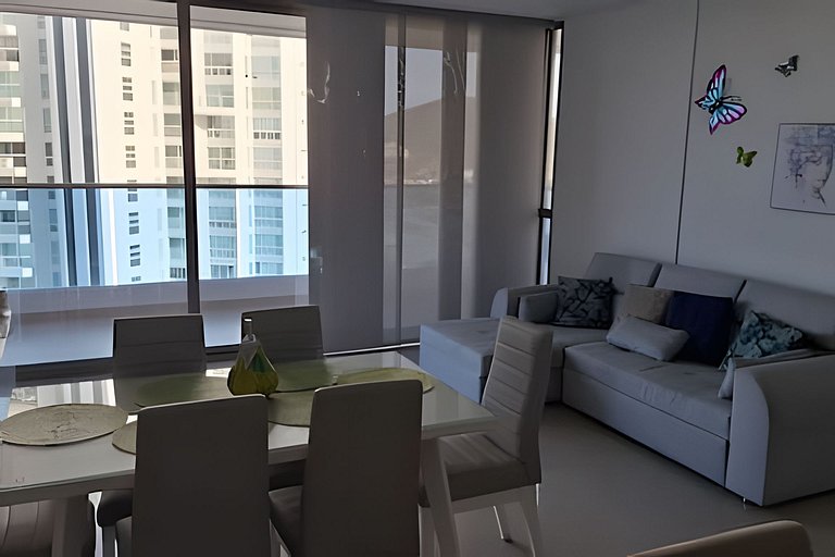 Ocean View and Modern Apartment, 8 people capacity