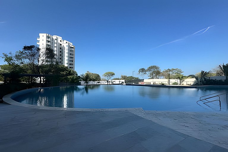 Amplio y bello Apartamento con Vista al Mar T2-158