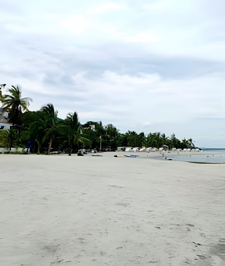 Amplio y bello Apartamento con Vista al Mar T2-158