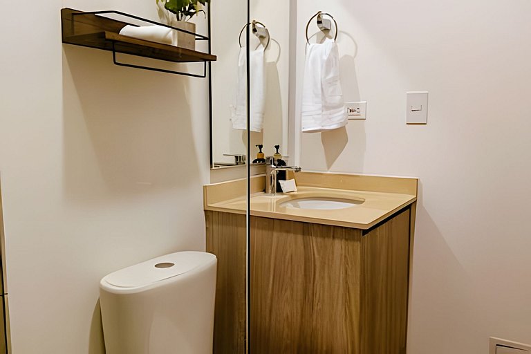 Amplio y bello Apartamento con Vista al Mar T2-158