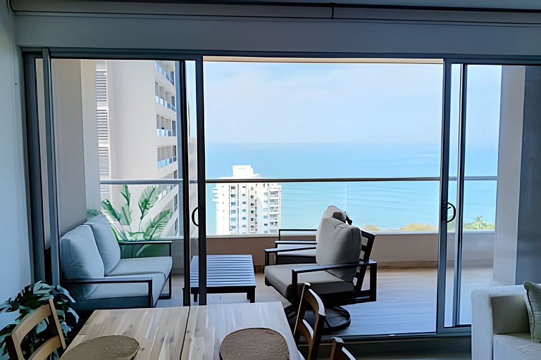 Amplio y bello Apartamento con Vista al Mar T2-158