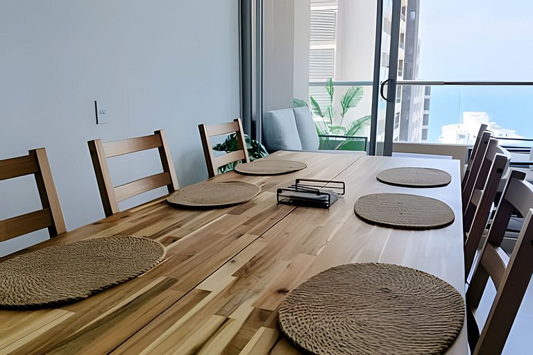 Amplio y bello Apartamento con Vista al Mar T2-158