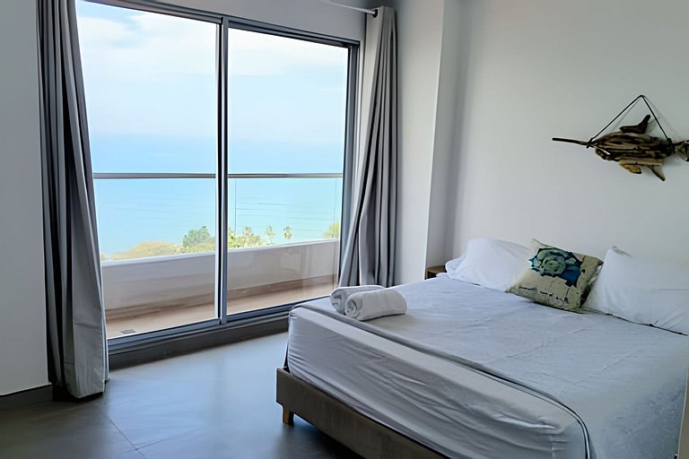 Amplio y bello Apartamento con Vista al Mar T2-158