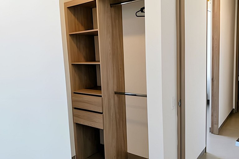 Amplio y bello Apartamento con Vista al Mar T2-158