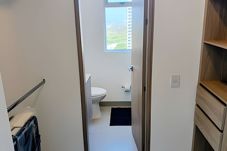 Amplio y bello Apartamento con Vista al Mar T2-158