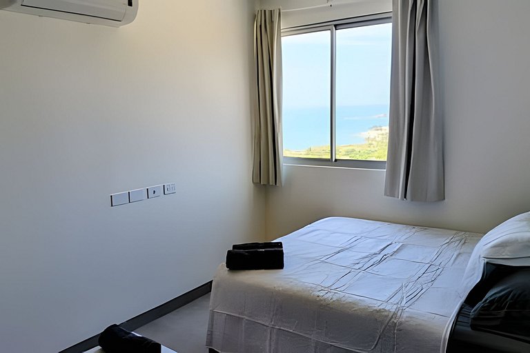 Amplio y bello Apartamento con Vista al Mar T2-158