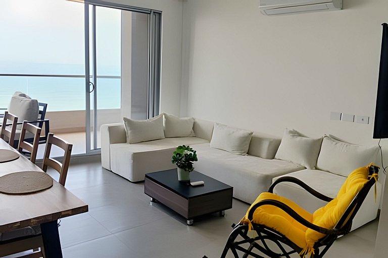 Amplio y bello Apartamento con Vista al Mar T2-158