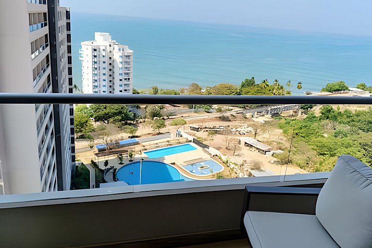 Amplio y bello Apartamento con Vista al Mar T2-158