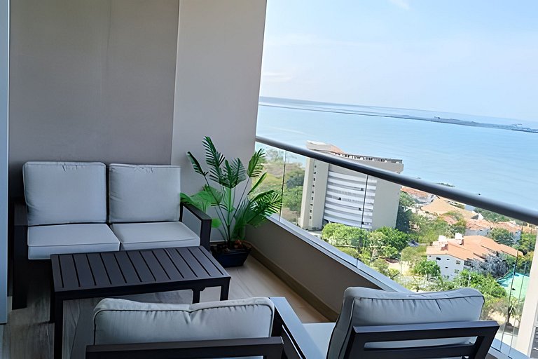 Amplio y bello Apartamento con Vista al Mar T2-158