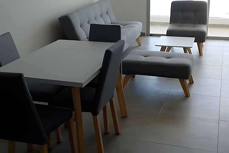 Bello Apartamento 2 habs Salguero 187 Vista al Mar