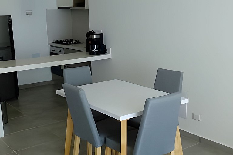 Bello Apartamento 2 habs Salguero 187 Vista al Mar