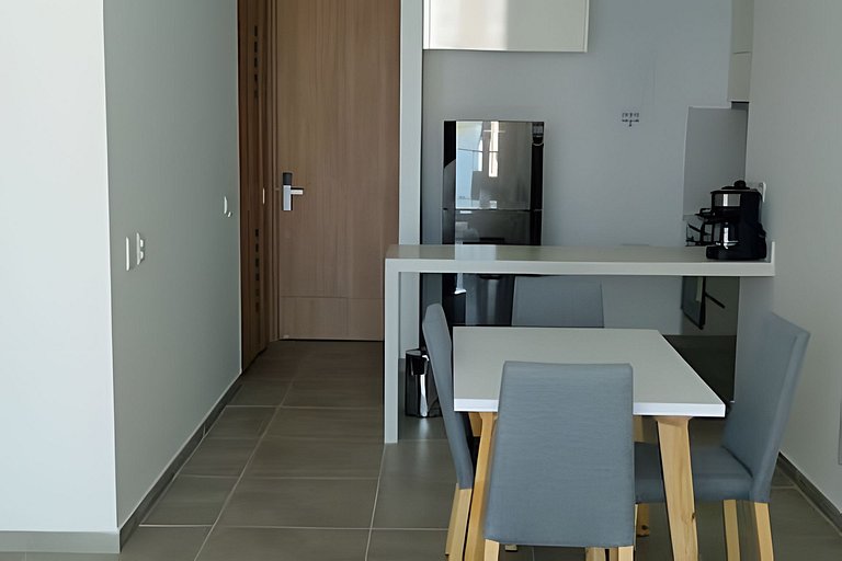 Bello Apartamento 2 habs Salguero 187 Vista al Mar